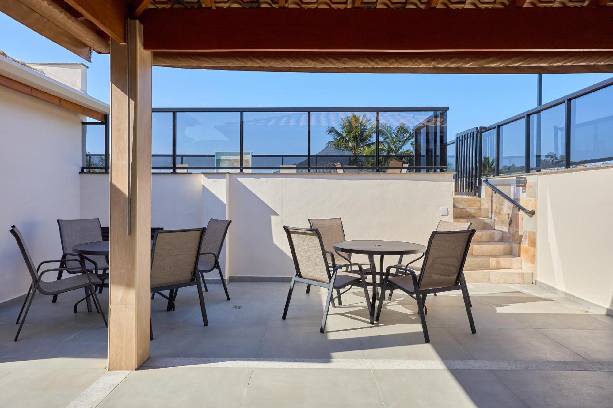 Casas Praianas: Cozy Retreats With Pool And Proximity Ubatuba